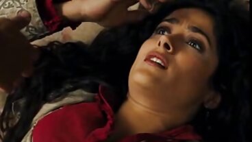 Squirted වෙතින් නියම Jennifer White සමඟ Handjob ක්‍රියාව