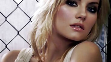 Jules Jordan වෙතින් ආකර්ෂණීය Honey Gold සමඟ Handjob ක්‍රියාව