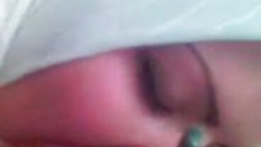 Nubiles Porn වෙතින් අං සහිත අයිලා ඩොනොවන් සහ Katie Kush සමඟ මධ්‍යම ප්‍රමාණයේ තනපුඩු ලිංගිකව හැසිරීම